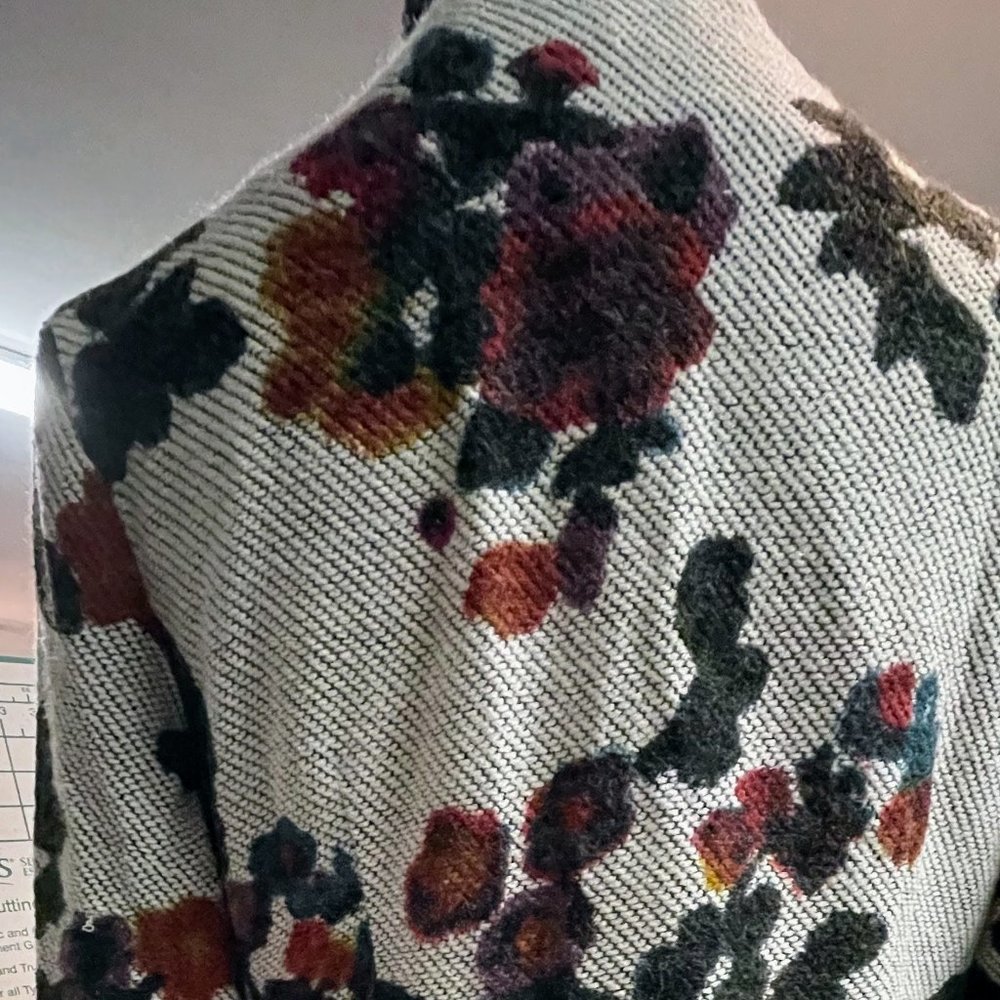 Gray/white/floral Long Jacket Blazer Medium - Picture 4 of 7